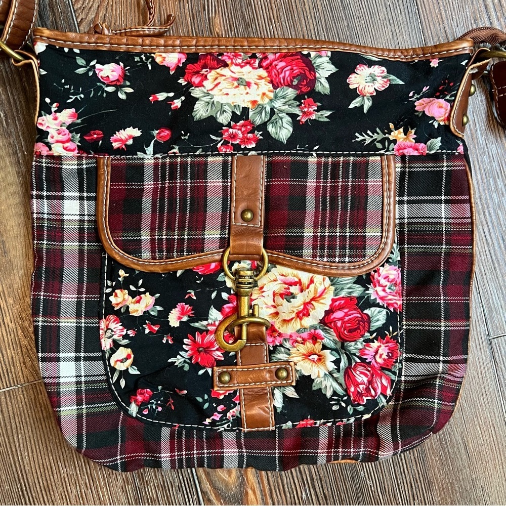 NWT Journeys Plaid Floral Black Canvas Pink  Brown Vegan Leather crossbody